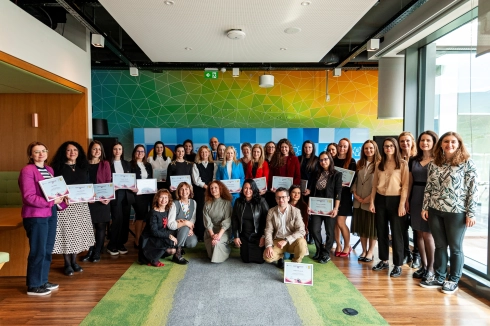 лидл с пет пълни стипендии за четвъртото издание на академията за многообразие равнопоставеност и приобщаване